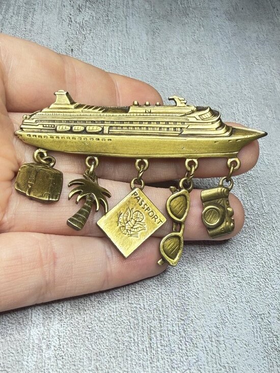 Jonette Jewelry Jewelry - Cruise Ship Brooch Dangle Charms Vintage JJ Jonette Pin